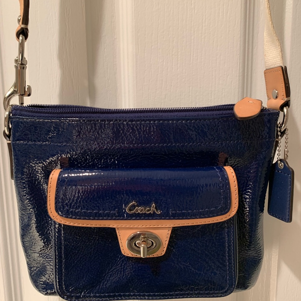 Coach turn lock small cross-body bag, patent leather, NWOT